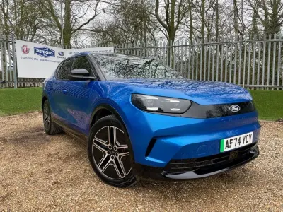 Begagnad Ford Capri Premium 250 kW (340 HK) 2024 Blå SUV