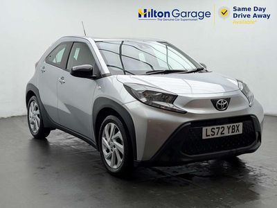 Used Toyota Aygo X X-pure 72 HP (52 kW) 2022 Silver SUV