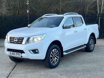 Used Nissan Navara Tekna 190 HP (139 kW) 2018 White Pickup