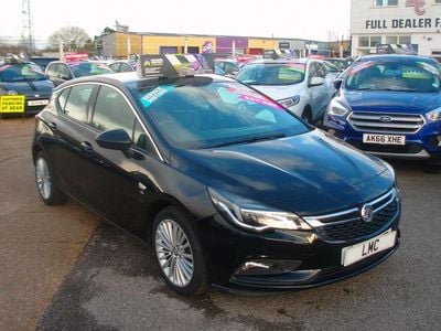 Used Vauxhall Astra Elite 150 HP (110 kW) 2016 Black Hatchback