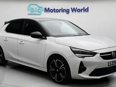 Used Vauxhall Corsa Ultimate 131 HP (96 kW) 2023 White Hatchback