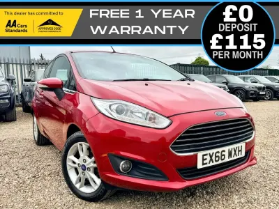 Używany Ford Fiesta Zetec 2016 Czerwony Hatchback