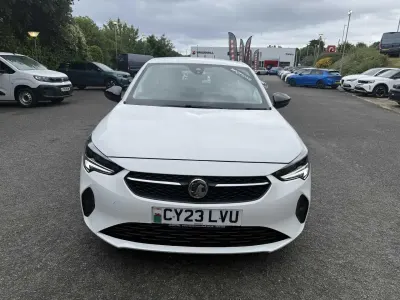 Used Vauxhall Corsa Design Edition 99 HP (72 kW) 2023 White Hatchback