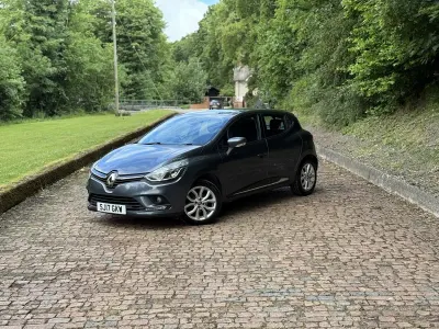 Used Renault Clio IV Dynamique 90 HP (66 kW) 2017 Grey Hatchback