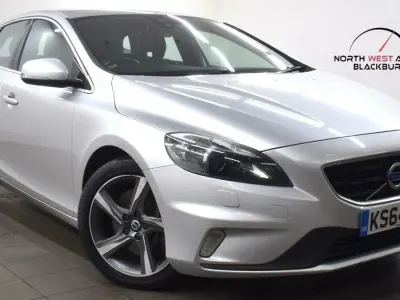 Used Volvo V40 R-Design 190 HP (139 kW) 2015 Silver Hatchback