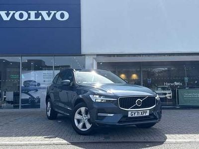 Usado Volvo XC60 Momentum 247 HP (181 kW) 2022 SUV