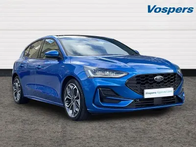 Begagnad Ford Focus ST-Line X 2024 Blå Halvkombi