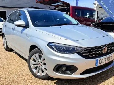 Used Fiat Tipo Easy Plus 120 HP (88 kW) 2017 Grey Hatchback