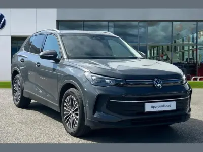 Używany VW Tiguan Match 128 KM (94 kW) 2025 Szary SUV