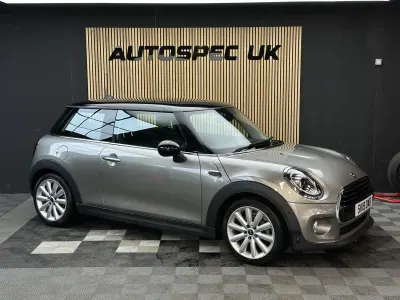 Usado Mini Cooper Classic 2019 Prateado Citadino