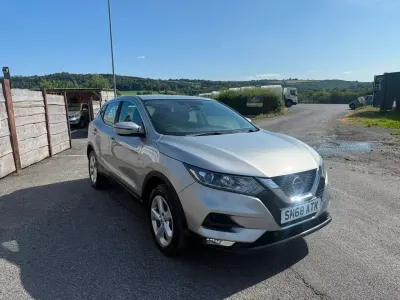 Used Nissan Qashqai Acenta Premium 115 HP (84 kW) 2018 Silver SUV