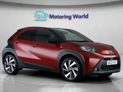Używany Toyota Aygo X 72 KM (52 kW) 2023 Czerwony SUV