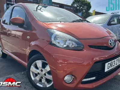 Used Toyota Aygo 68 HP (50 kW) 2012 Orange Hatchback