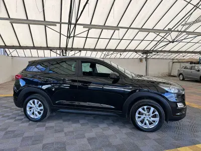 Used Hyundai Tucson SE 2018 Black SUV