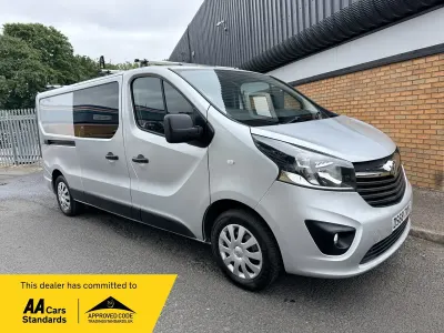 Used Vauxhall Vivaro Sportive 120 HP (88 kW) 2018 Silver