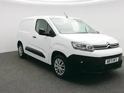 Used Citroën Berlingo 100 HP (73 kW) 2021 White MPV