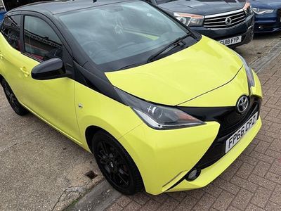 Used Toyota Aygo X-cite 69 HP (50 kW) 2016 Yellow Hatchback