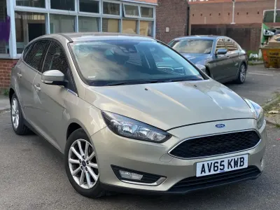 Begagnad Ford Focus Titanium 120 HK (88 kW) 2016 Silver Halvkombi