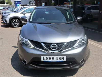 Used Nissan Qashqai Acenta 115 HP (84 kW) 2016 Grey SUV