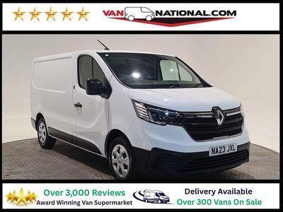 White Used 2023 Renault Trafic Business MPV | £15,490 (Fair price)
