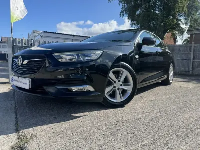 Used Vauxhall Insignia SRi 136 HP (100 kW) 2019 Black Hatchback