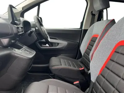 Second-hand Citroën Berlingo 128 CP (94 kW) 2026 Albastru Monovolum