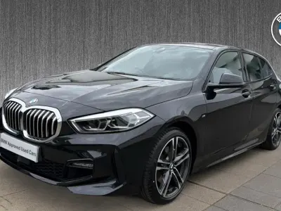 Usado BMW 118 M Sport 134 CV (98 kW) 2023 Negro Utilitario