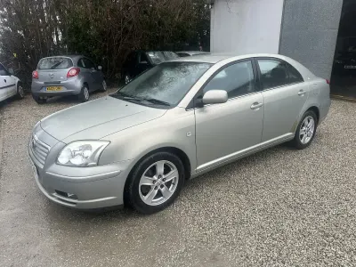 Used Toyota Avensis T3 148 HP (108 kW) 2005 Silver Hatchback