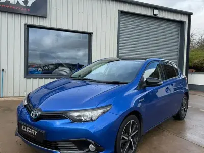 Usado Toyota Auris Hybrid Design 2018 Azul Citadino