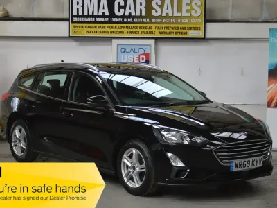 Usado Ford Focus Zetec 2019 Negro Familiar