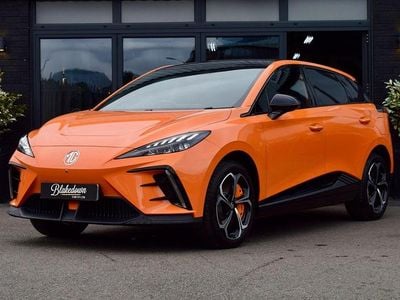 Begagnad MG MG4 EV 63 kW (87 HK) 2025 Orange Halvkombi
