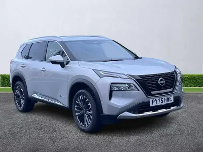 Used Nissan X-Trail Tekna 213 HP (156 kW) 2025 Brilliant silvr SUV