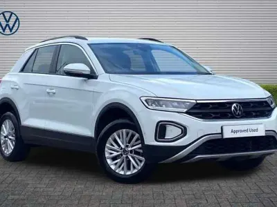 Usado VW T-Roc Life 110 HP (80 kW) 2024 Branco SUV