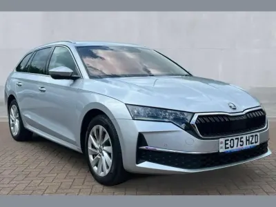 Begagnad Skoda Octavia SE L 147 HK (108 kW) 2025 Silver Kombi