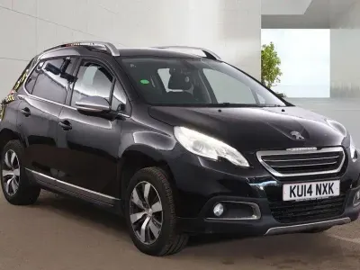 Begagnad Peugeot 2008 Allure 120 HK (88 kW) 2014 Svart SUV
