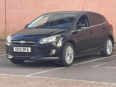 Usado Ford Focus Zetec 2012 Preto Citadino