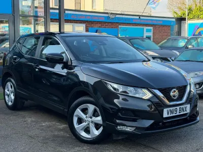 Używany Nissan Qashqai Acenta Premium 115 KM (84 kW) 2019 Czarny SUV
