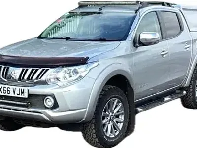 Używany Mitsubishi L200 2016 Srebrny Pickup