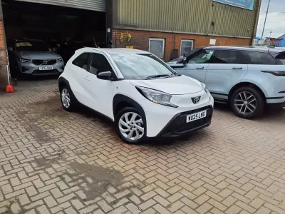 Used Toyota Aygo X PURE 72 HP (52 kW) 2025 White SUV