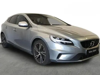 Used Volvo V40 R-Design Pro 150 HP (110 kW) 2018 Silver Hatchback