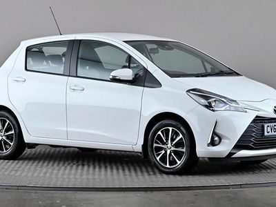 Used Toyota Yaris 111 HP (81 kW) 2019 White Hatchback