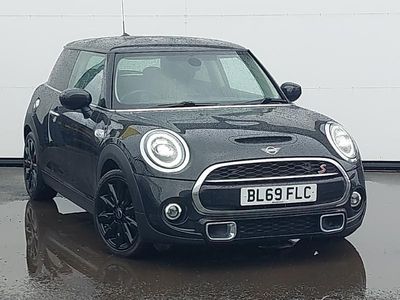 Used Mini Cooper S Comfort 192 HP (141 kW) 2019 Black Hatchback