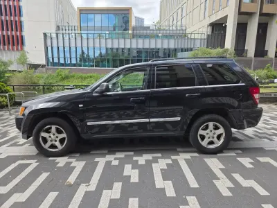 Begagnad Jeep Grand Cherokee Limited 218 HK (160 kW) 2005 Svart SUV