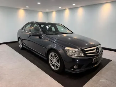 Begagnad Mercedes C250 2010 Grå Sedan