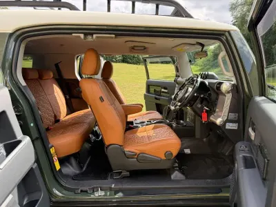 Used Toyota FJ Cruiser Cool 260 HP (191 kW) 2013 SUV