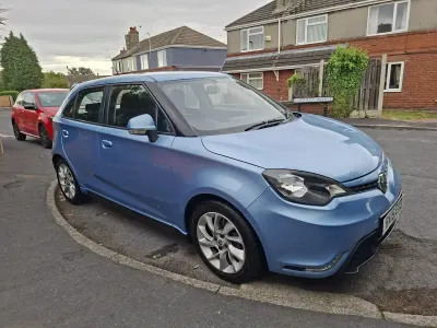 Used MG MG3 106 HP (77 kW) 2015 Blue Hatchback