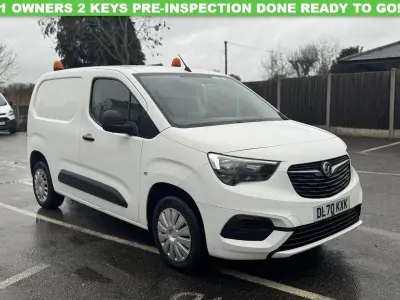 Second-hand Vauxhall Combo Sportive 2020 Alb Van