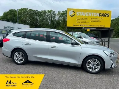 Begagnad Ford Focus Zetec 2019 Silver