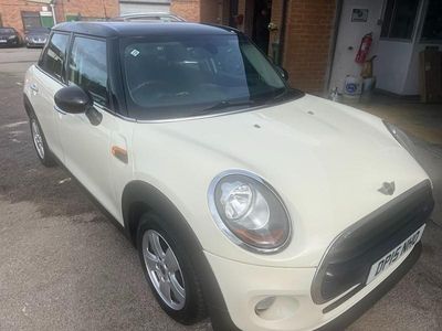Used Mini Cooper Hatch 2015 White Hatchback