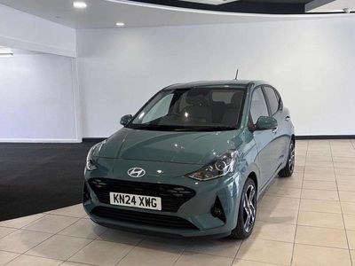 Used Hyundai i10 Premium 67 HP (49 kW) 2024 Green Hatchback